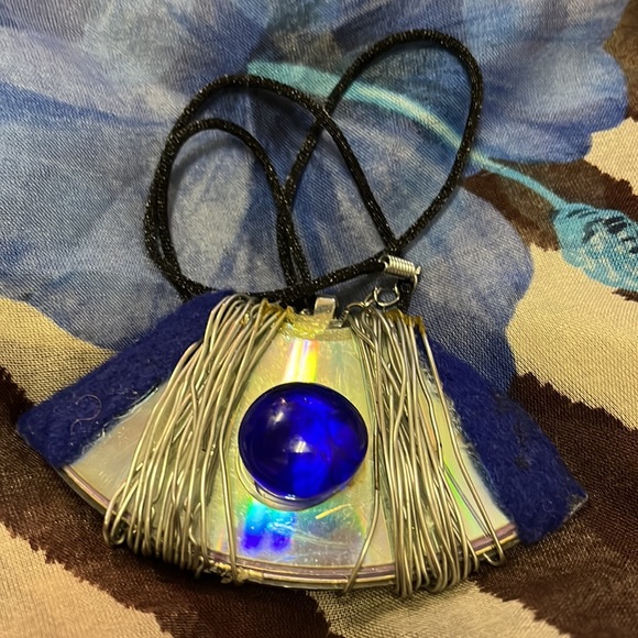 Reversible Handmade Necklace - Picture 9 of 16